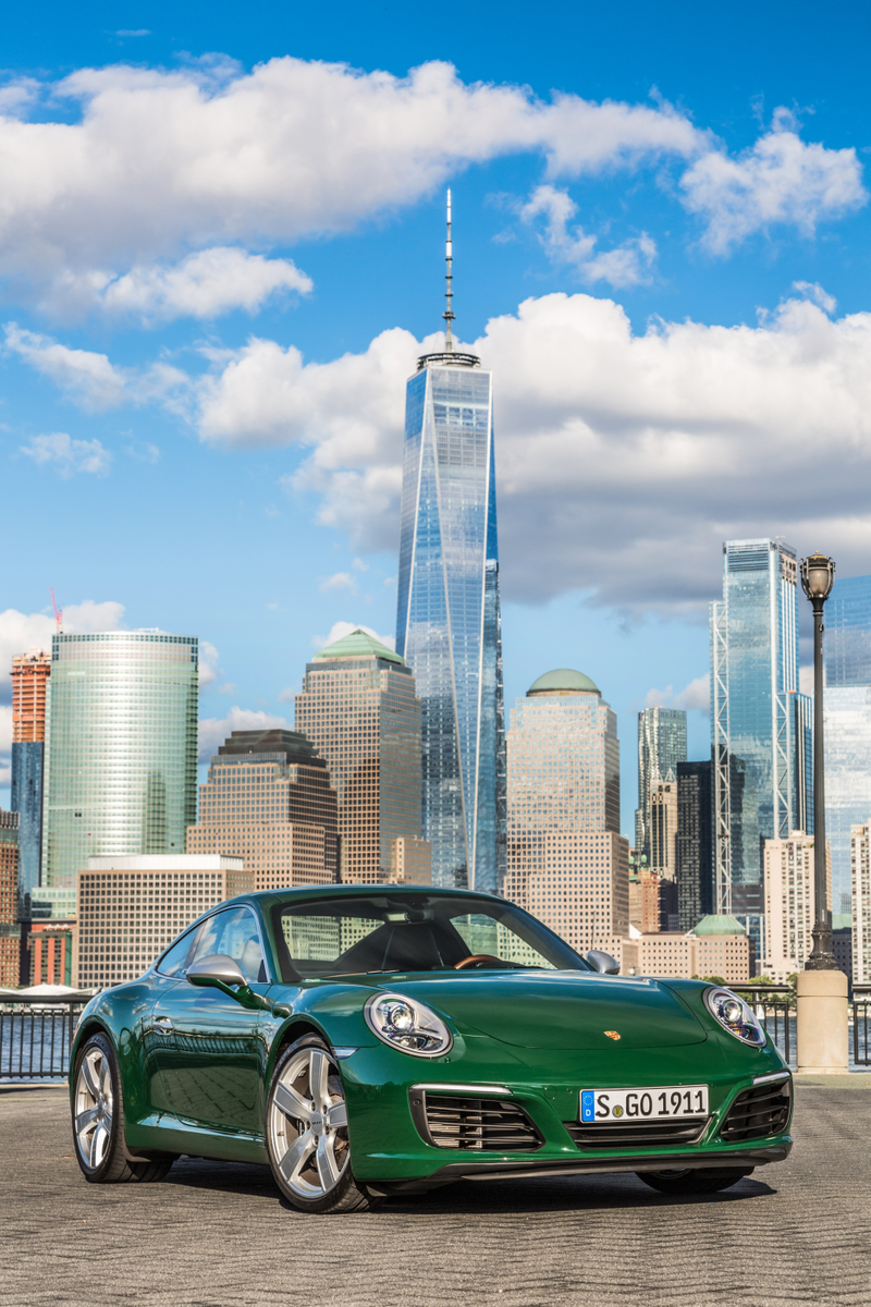 Illustration for article titled Gaze At The Beautiful One-Millionth Porsche 911 Gracing New York City